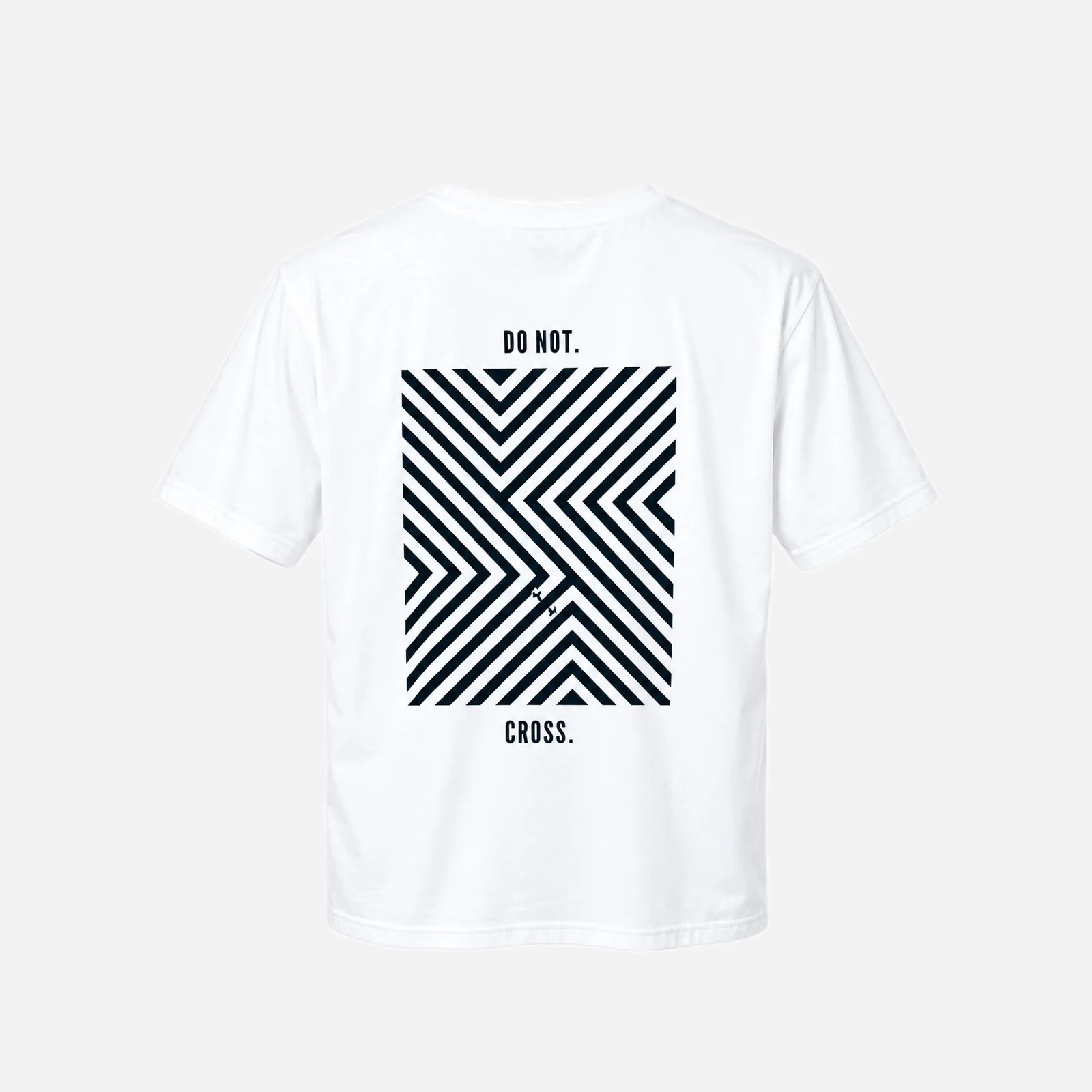 DO NOT. CROSS. T-Shirt in Weiß, Rückenprint in Schwarz