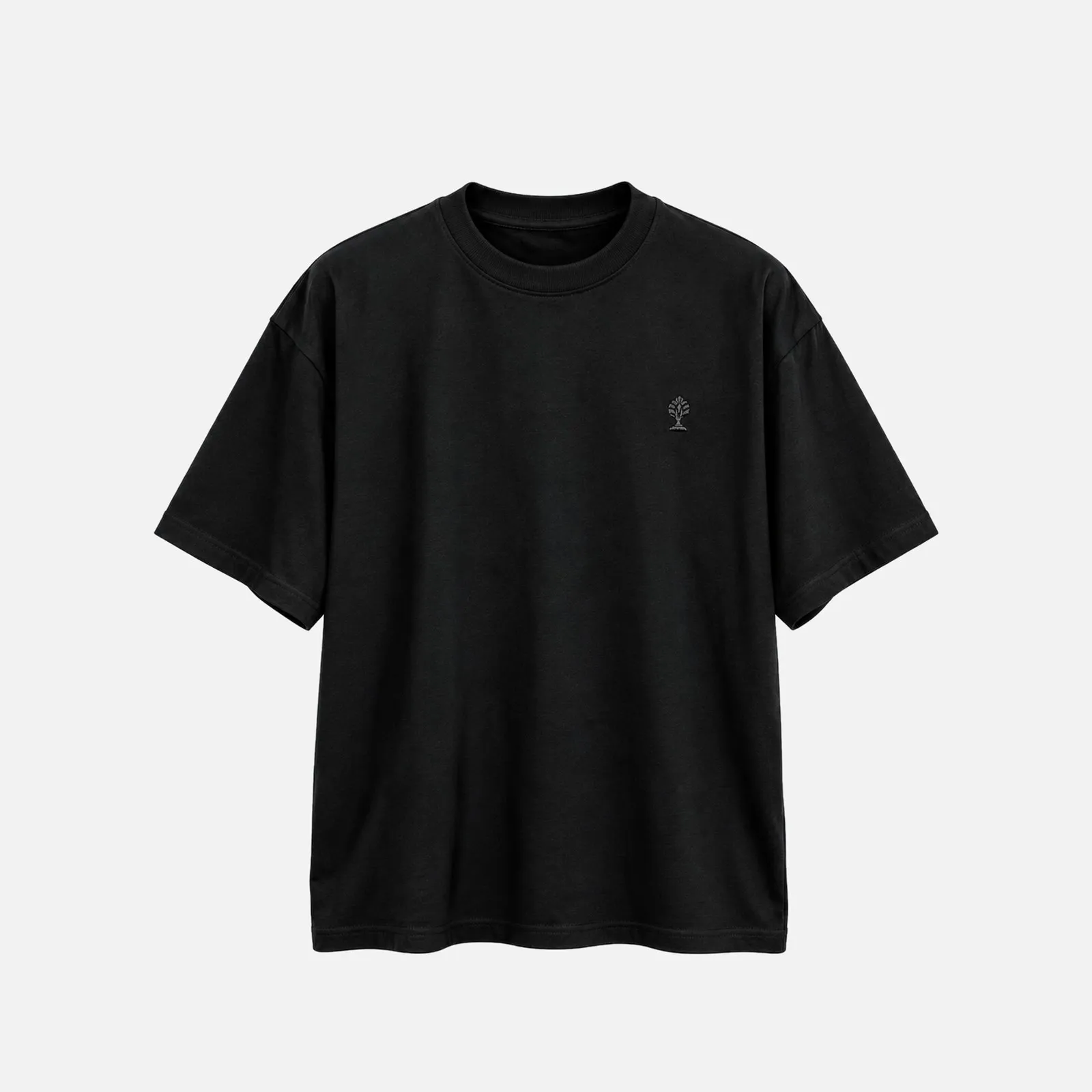 Oversize T-Shirt mit Pharao-Logo-Applikation in Schwarz mit schwarzer Pharao-Logo-Applikation